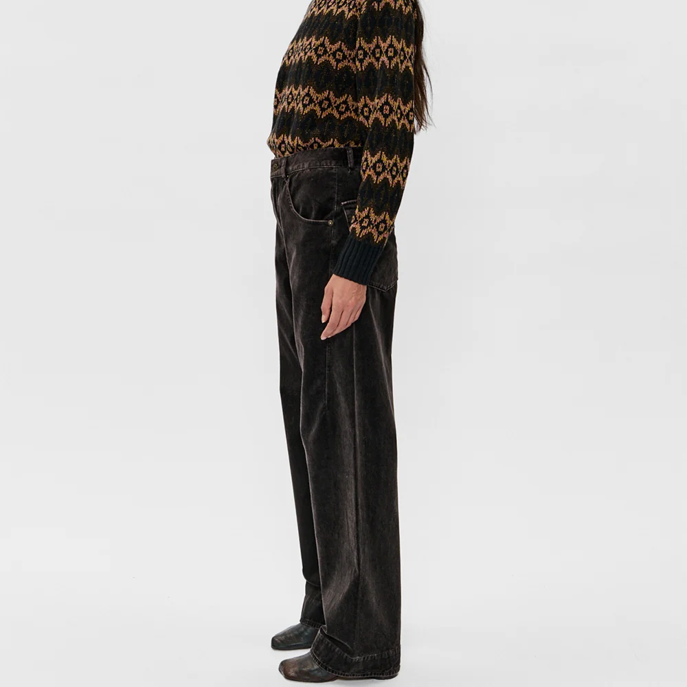 side dart pant ebony-2