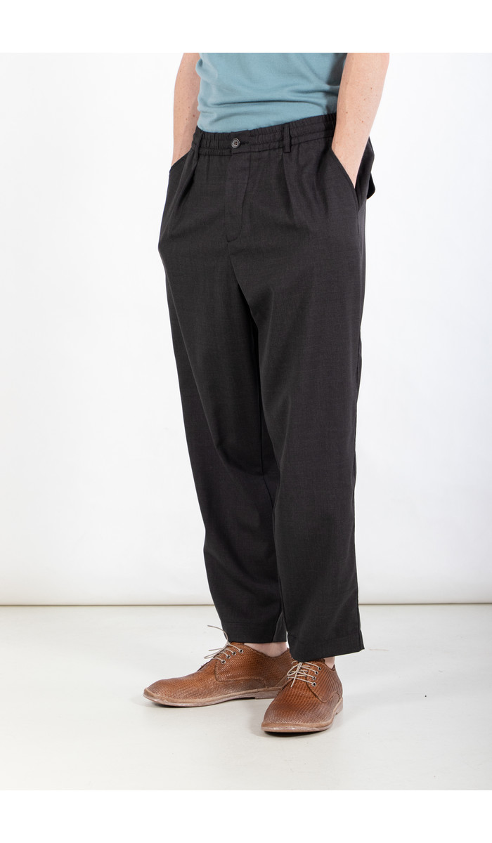 Universal Works Universal Works Trousers / Pleated Track / Charcoal