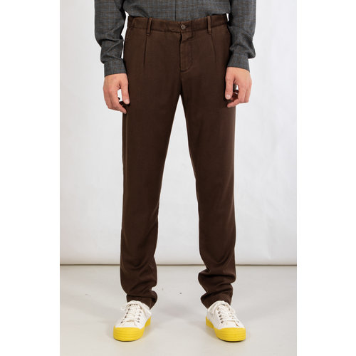 Myths Myths Broek / 22WM09L102 / Mahoniehout Myths Myths Broek / 22WM09L102 / Mahoniehout