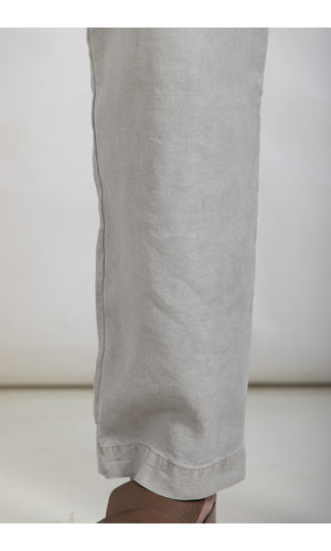Hannes Roether Hannes Roether Trousers / Paper / Lightgray