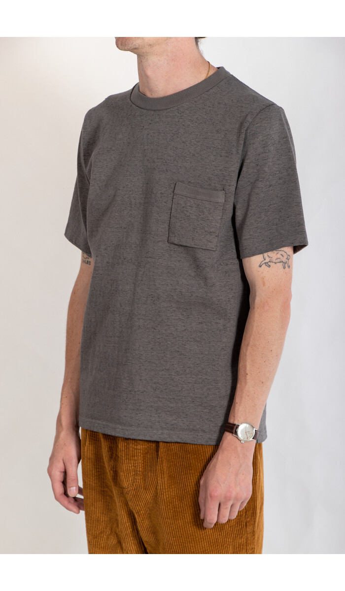 Jackman T-Shirt / Dotsume Pocket / Houtskool