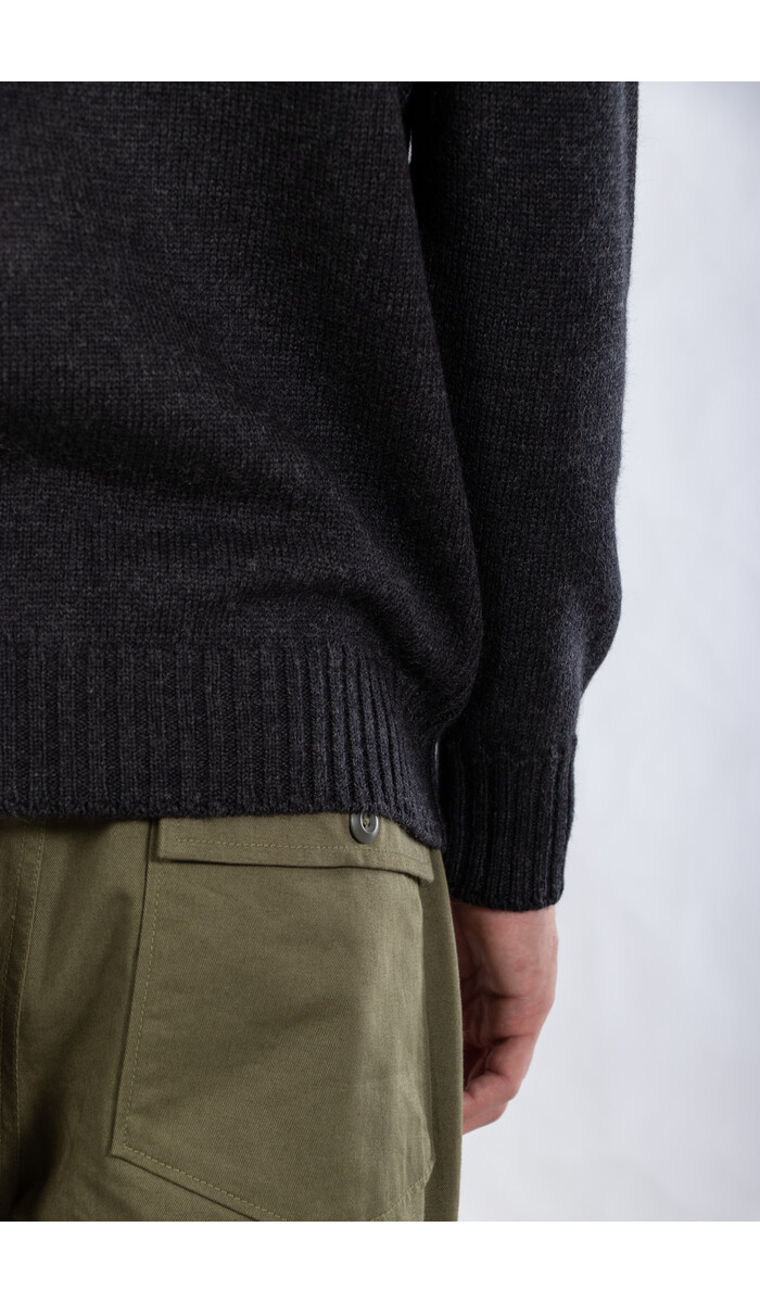 G.R.P. Firenze G.R.P. Sweater / TEC 7.05 / Charcoal