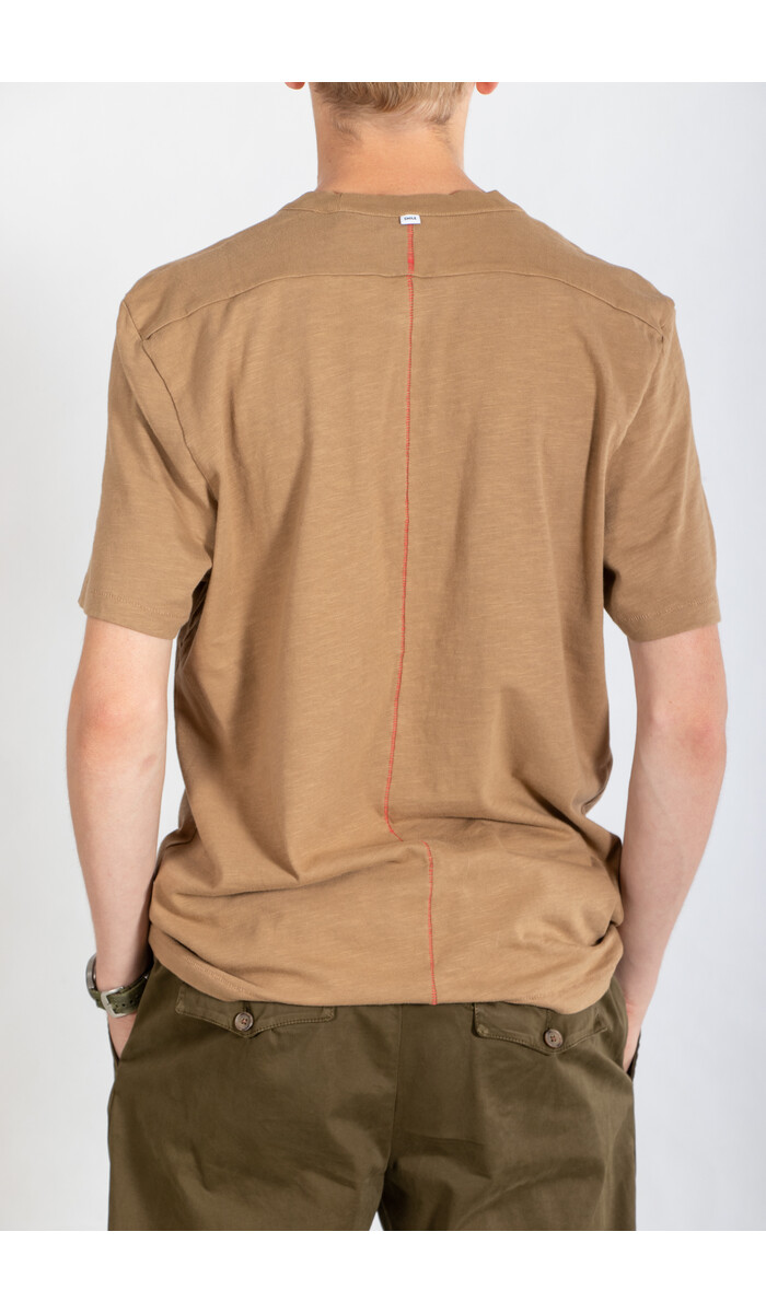 Homecore Homecore T-shirt / Rodger H / Rustic Oak