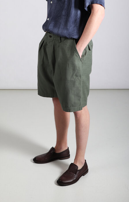 Universal Works Universal Works Shorts / Pleated Track Short / Olive