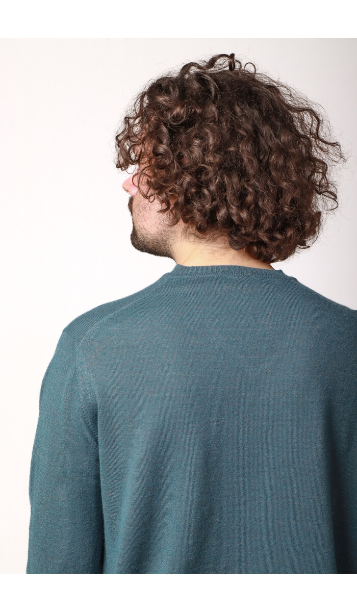 William Lockie William Lockie Sweater / Vee Neck / Blue