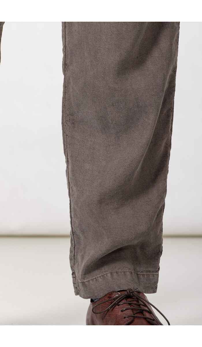 Hannes Roether Hannes Roether Trousers / Paper / Rock