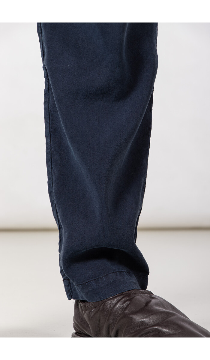 Hannes Roether Hannes Roether Trousers / Paper / Tornado