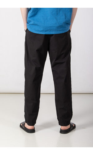 Hannes Roether Hannes Roether Trousers / Paper / Black