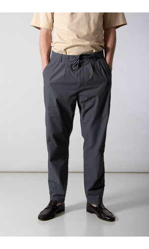Hannes Roether Hannes Roether Trousers / Paper / Elephant