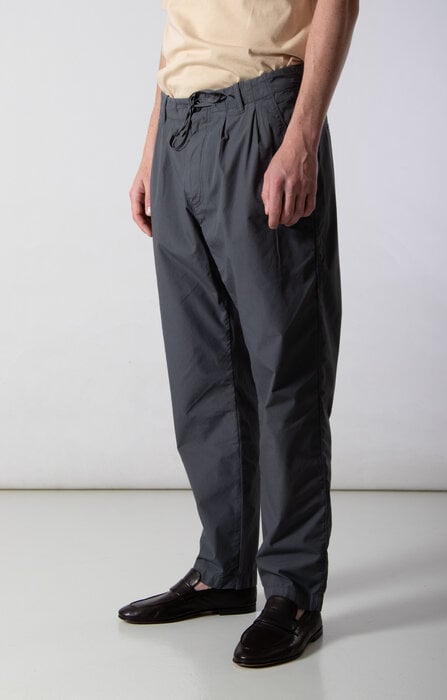 Hannes Roether Hannes Roether Trousers / Paper / Elephant