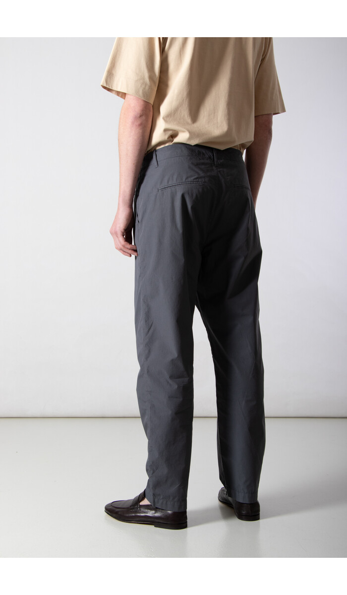 Hannes Roether Hannes Roether Trousers / Paper / Elephant