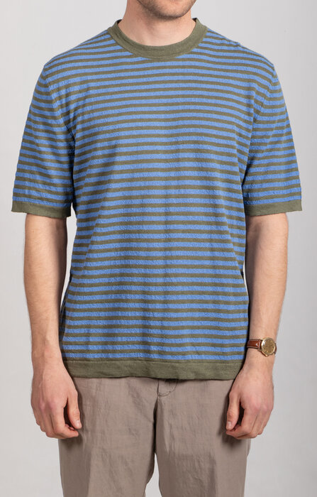 Gallia Gallia T-Shirt / Derek / Green Collar