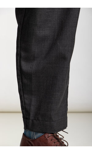 Universal Works Universal Works Trousers / Pleated Track / Black Check