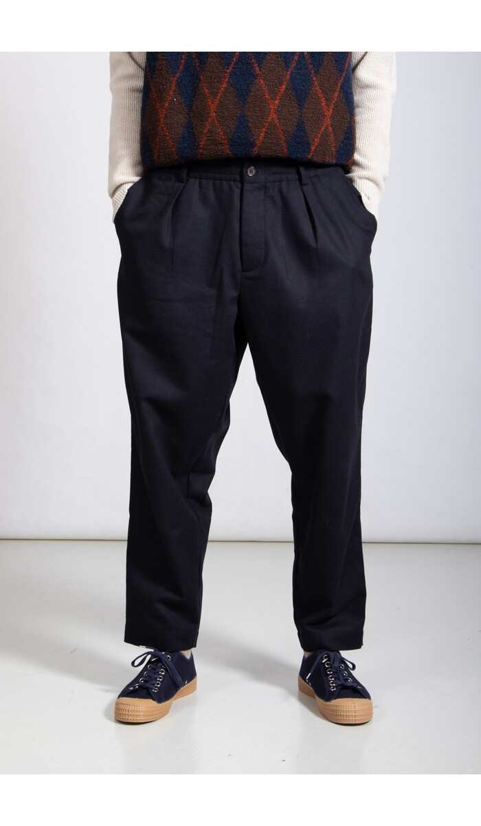 Universal Works Universal Works Trousers / Pleated Track / Darnk Navy