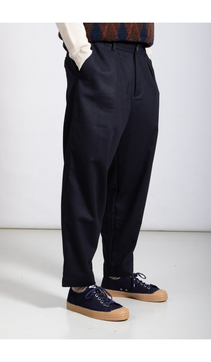 Universal Works Universal Works Trousers / Pleated Track / Darnk Navy
