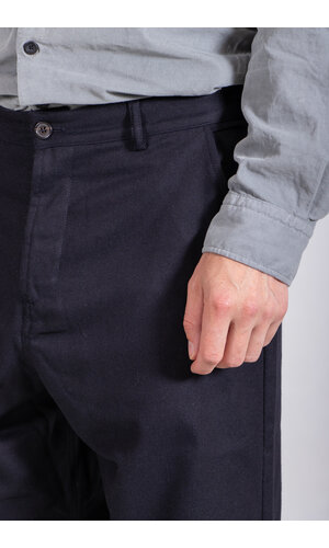 Universal Works Universal Works Broek / Military Chino / Donker Navy Universal Works Universal Works Broek / Military Chino / Donker Navy