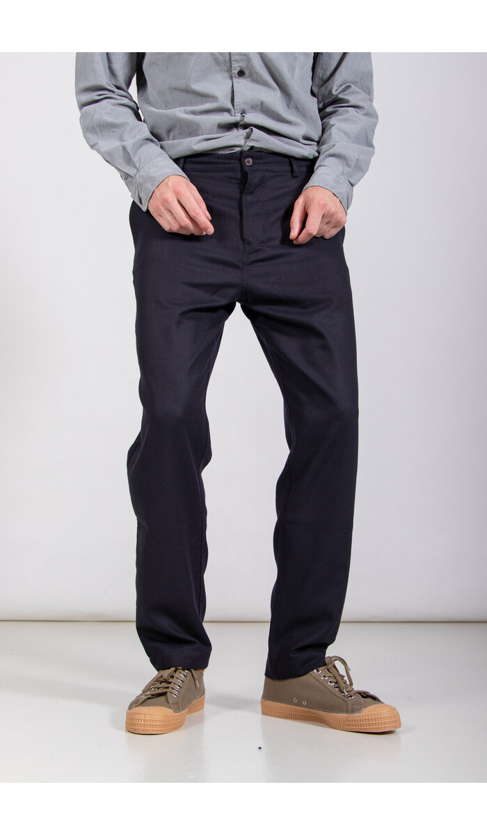 Universal Works Universal Works Broek / Military Chino / Donker Navy Universal Works Universal Works Broek / Military Chino / Donker Navy