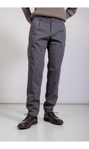 Myths Myths Hose / 25WM19L80 / Graue Maus