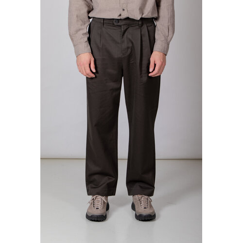 Rough Side Rough Side Broek / Two Tuck Pants / Donker Bos Rough Side Rough Side Broek / Two Tuck Pants / Donker Bos
