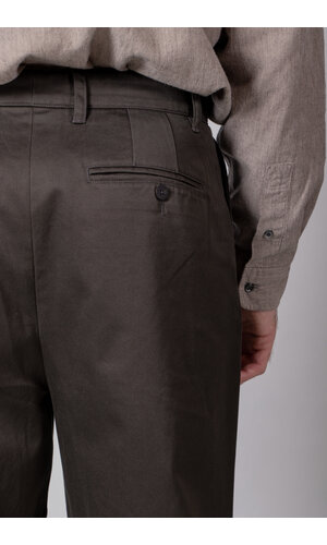 Rough Side Rough Side Broek / Two Tuck Pants / Donker Bos Rough Side Rough Side Broek / Two Tuck Pants / Donker Bos