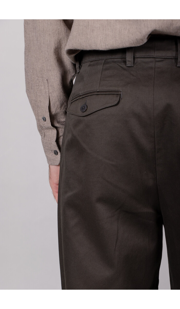 Rough Side Rough Side Broek / Two Tuck Pants / Donker Bos Rough Side Rough Side Broek / Two Tuck Pants / Donker Bos