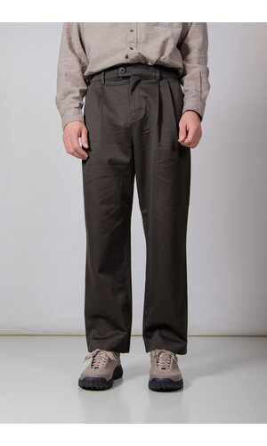 Rough Side Rough Side Broek / Two Tuck Pants / Donker Bos Rough Side Rough Side Broek / Two Tuck Pants / Donker Bos
