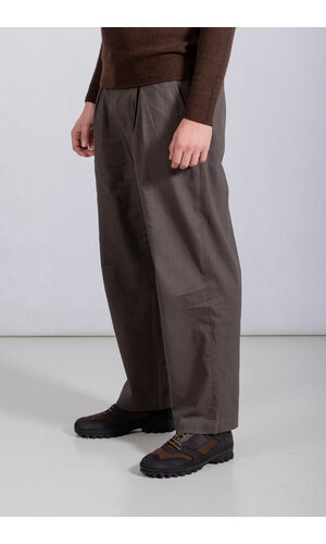 Rough Side Rough Side Broek / Box Pleat Pants / Houtskool Rough Side Rough Side Broek / Box Pleat Pants / Houtskool