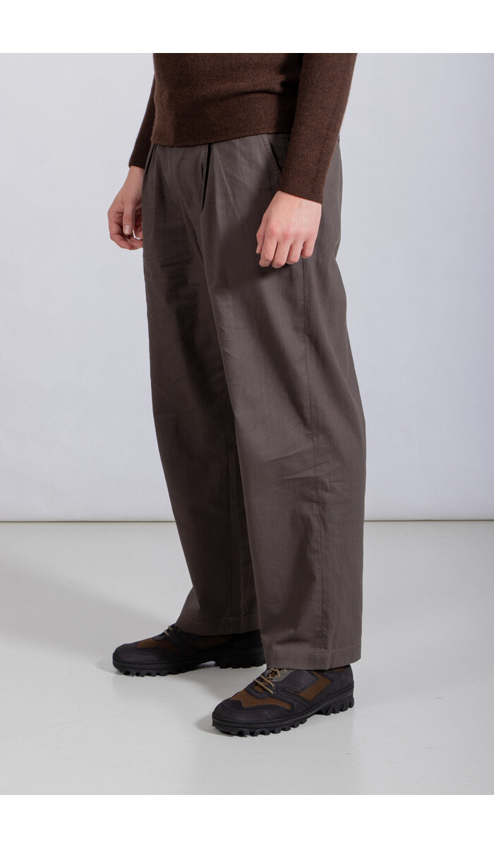 Rough Side Rough Side Broek / Box Pleat Pants / Houtskool Rough Side Rough Side Broek / Box Pleat Pants / Houtskool