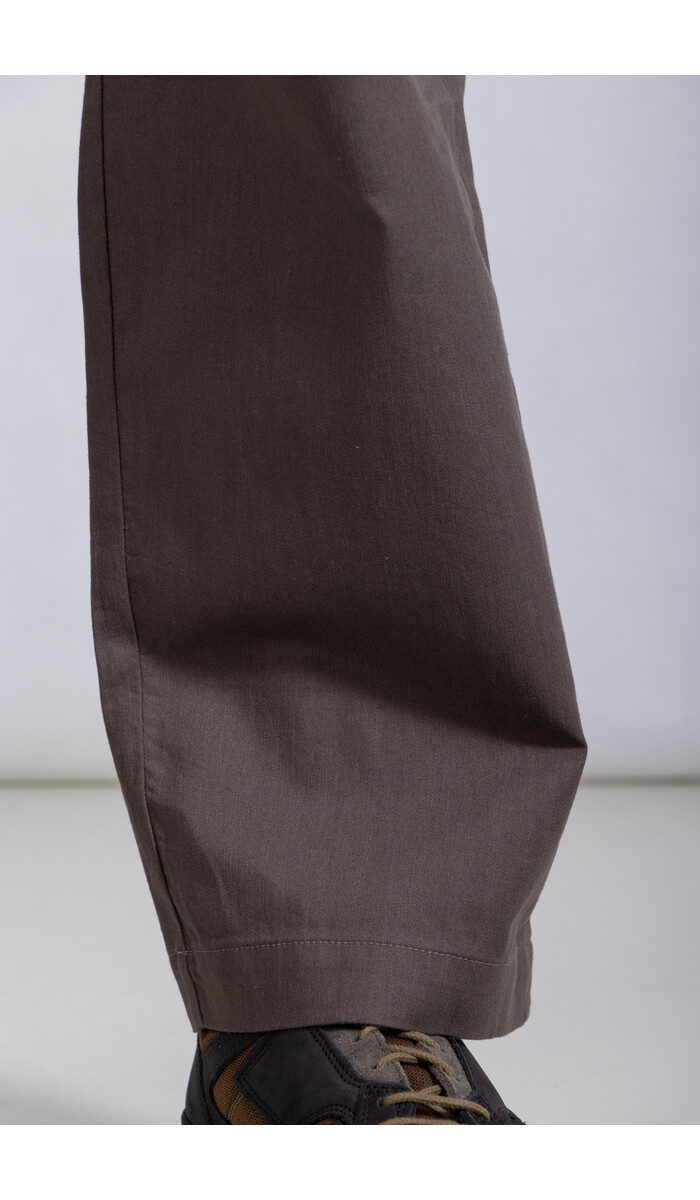 Rough Side Rough Side Broek / Box Pleat Pants / Houtskool Rough Side Rough Side Broek / Box Pleat Pants / Houtskool