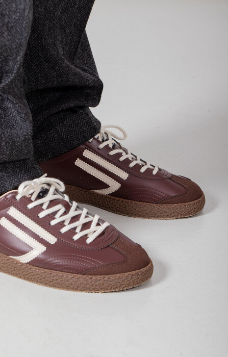 Puraai Puraai Schuhe / XS / Burgunderrot Puraai Puraai Schuhe / XS / Burgunderrot