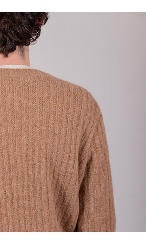 Delikatessen Delikatessen Trui / Crewneck / Kameel Delikatessen Delikatessen Trui / Crewneck / Kameel