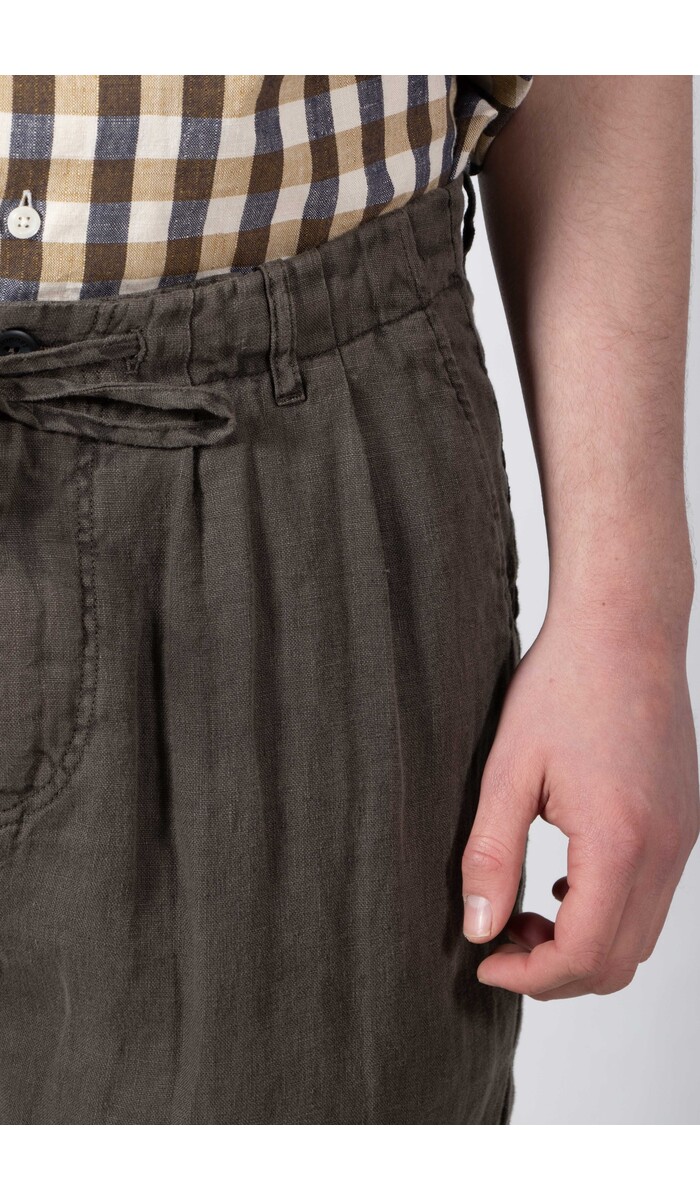 Hannes Roether Hannes Roether Broek / Paper / Oud Boek