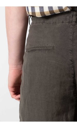 Hannes Roether Hannes Roether Broek / Paper / Oud Boek