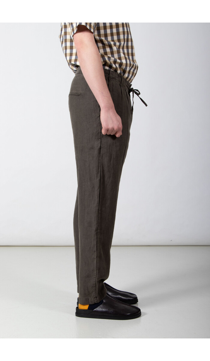 Hannes Roether Hannes Roether Broek / Paper / Oud Boek