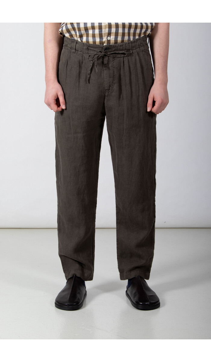 Hannes Roether Hannes Roether Broek / Paper / Oud Boek