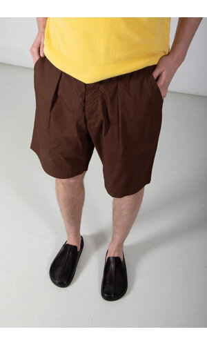 Universal Works Universal Works Korte Broek / Pleated Track Short / Bruine Streep