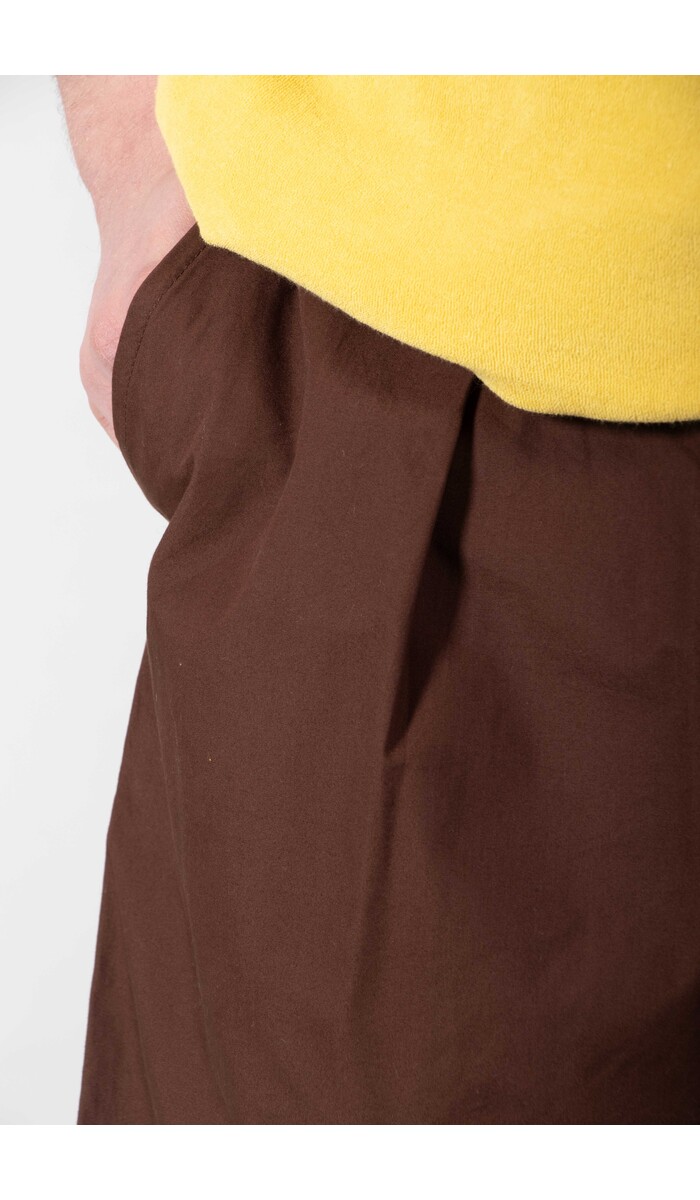 Universal Works Universal Works Korte Broek / Pleated Track Short / Bruine Streep