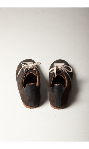 Reproduction of Found Reproduction of Found Sneaker / 1714S / Slagroomtruffel