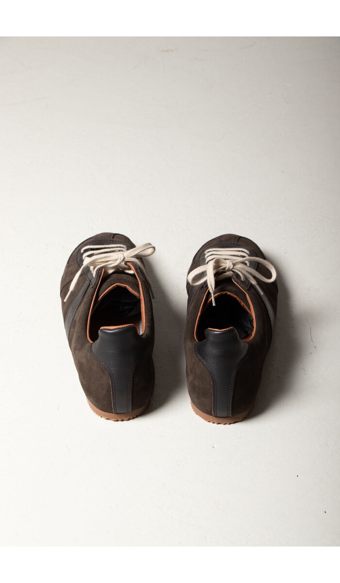 Reproduction of Found Reproduction of Found Sneaker / 1714S / Slagroomtruffel