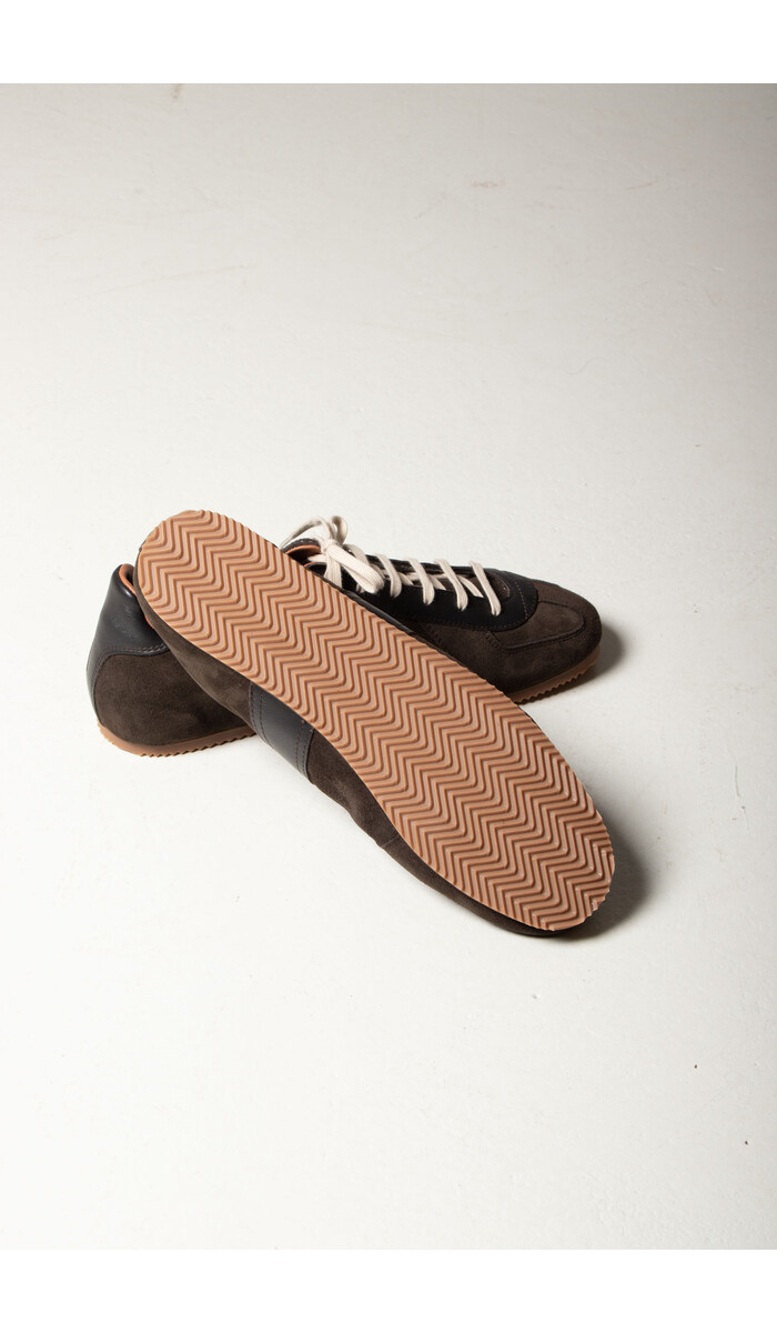 Reproduction of Found Reproduction of Found Sneaker / 1714S / Slagroomtruffel