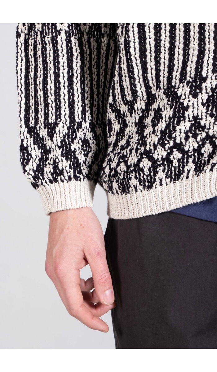 Casa Isaac Casa Isaac Vest / Folk 10 / Vecchia Signora