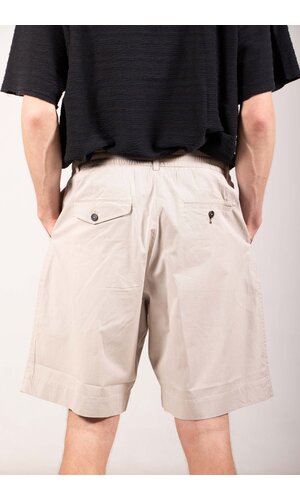 Universal Works Universal Works Korte Broek / Pleated Track Short / Bruine Streep Universal Works Universal Works Korte Broek / Pleated Track Short / Bruine Streep