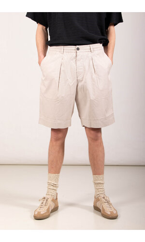 Universal Works Universal Works Korte Broek / Pleated Track Short / Bruine Streep Universal Works Universal Works Korte Broek / Pleated Track Short / Bruine Streep