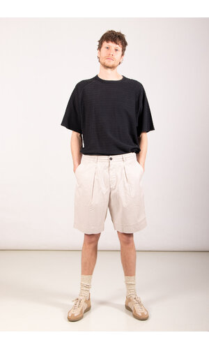 Universal Works Universal Works Korte Broek / Pleated Track Short / Bruine Streep Universal Works Universal Works Korte Broek / Pleated Track Short / Bruine Streep