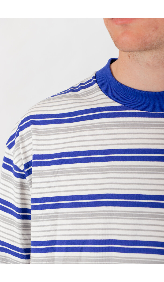 Is-ness Is-ness T-Shirt / Border T / Blauw Is-ness Is-ness T-Shirt / Border T / Blauw