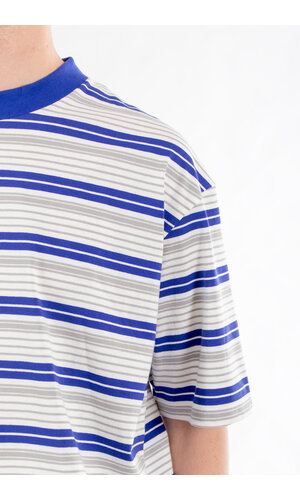 Is-ness Is-ness T-Shirt / Border T / Blauw Is-ness Is-ness T-Shirt / Border T / Blauw