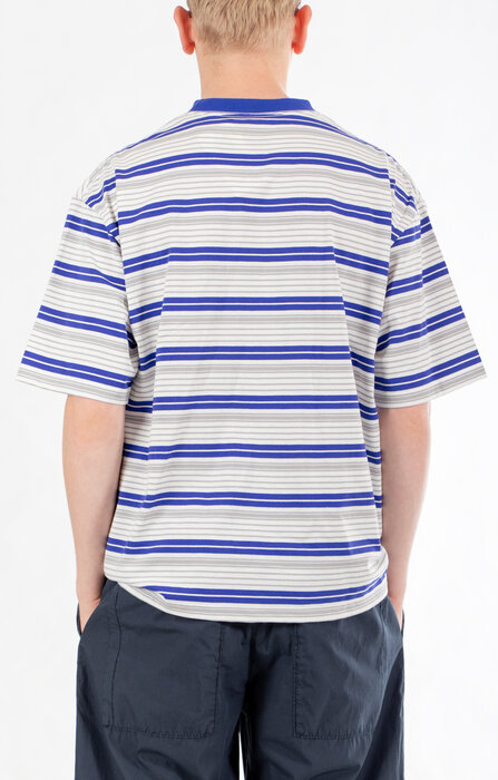 Is-ness Is-ness T-Shirt / Border T / Blauw