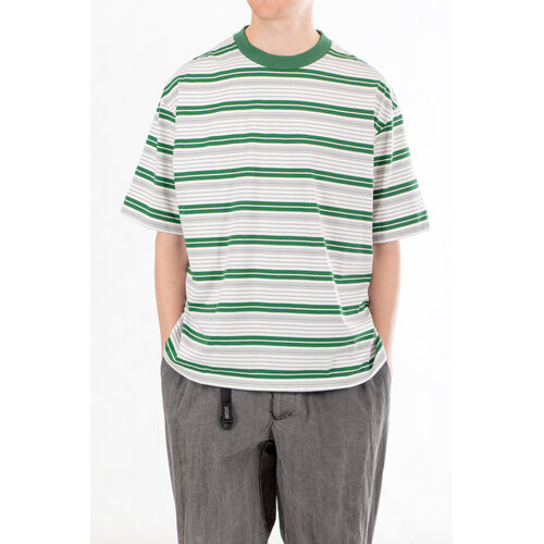 Is-ness Is-ness T-Shirt / Border T / Groen