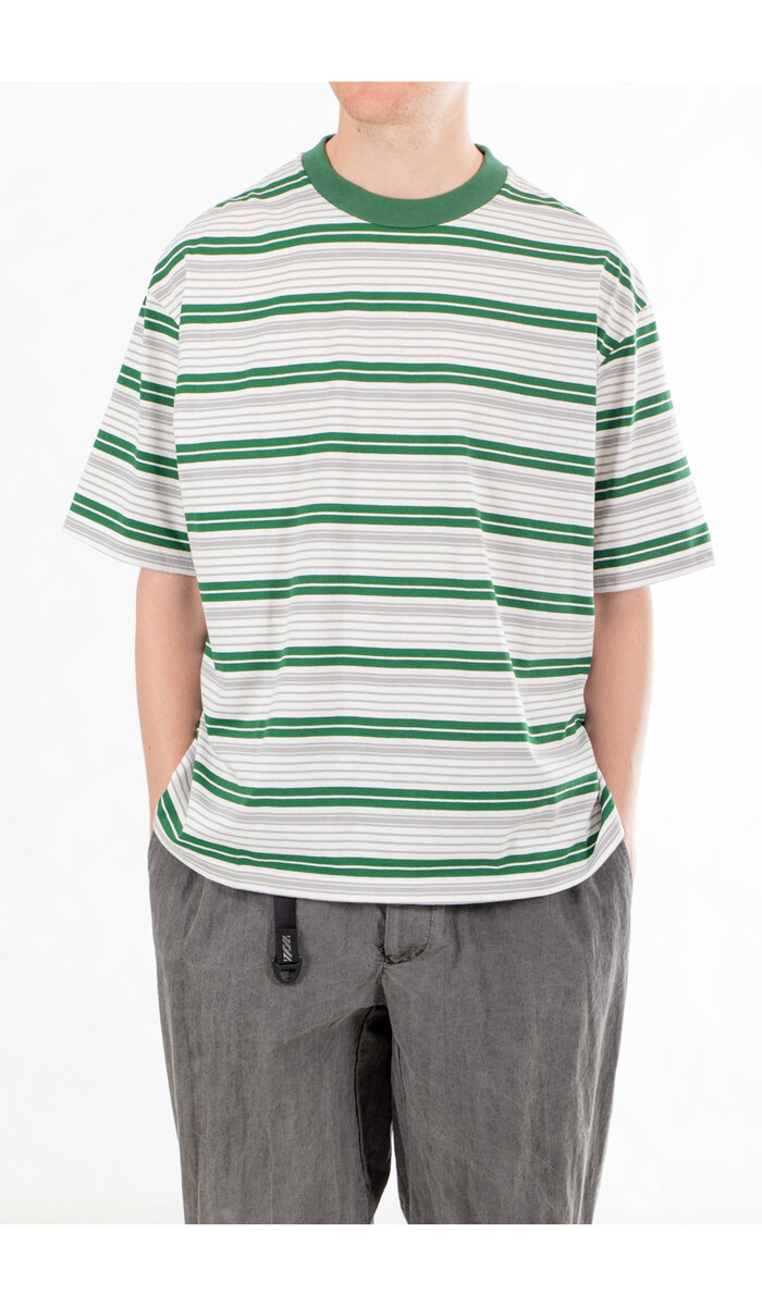 Is-ness Is-ness T-Shirt / Border T / Groen Is-ness Is-ness T-Shirt / Border T / Groen
