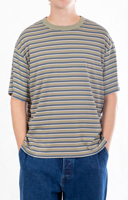 Rough Side Rough Side T-Shirt / Fluid Stripe HS / Oliv Rough Side Rough Side T-Shirt / Fluid Stripe HS / Oliv